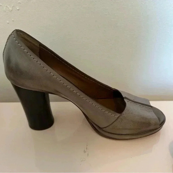 Chloe Peep Toe Soft Leather Heels EUC 38.5 - Picture 5 of 11